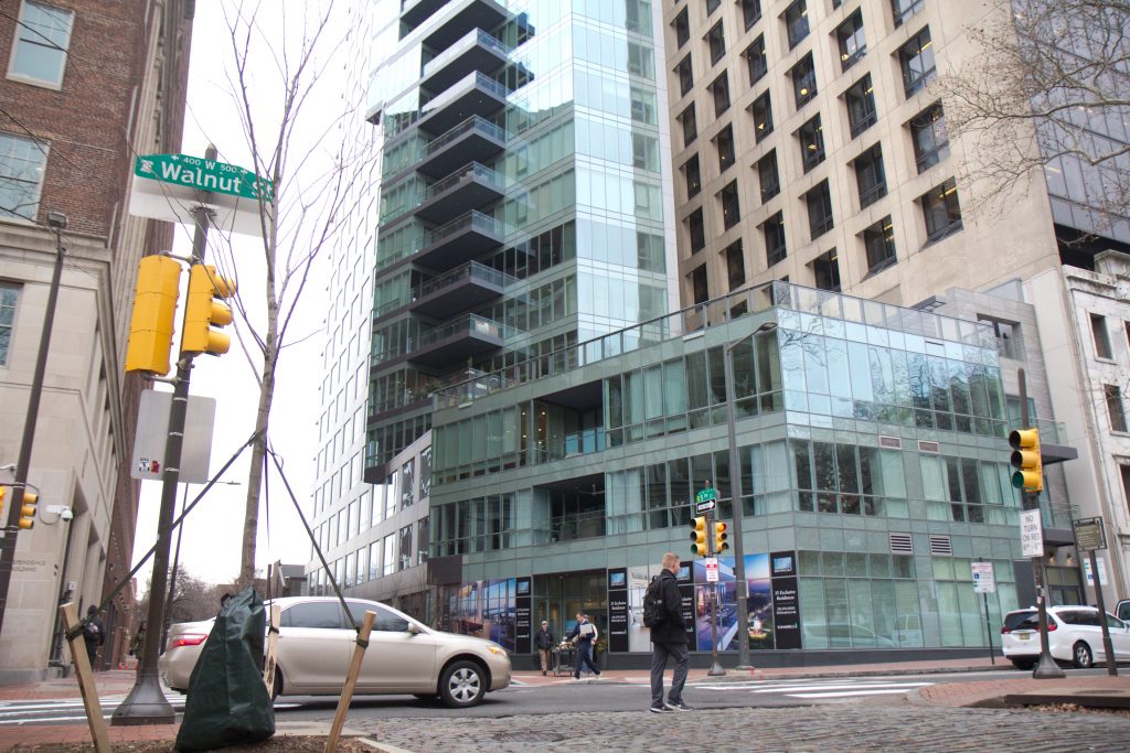 The 500 Walnut condos at 5th and Walnut Streets. (Kimbelry Paynter/WHYY) The 500 Walnut condos at 5th and Walnut Streets. (Kimbelry Paynter/WHYY)