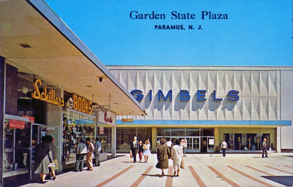 ryan-khatam-garden-state-plaza Postcard of Garden State Plaza, circa 1968 (Ryan Khatam/Flickr)