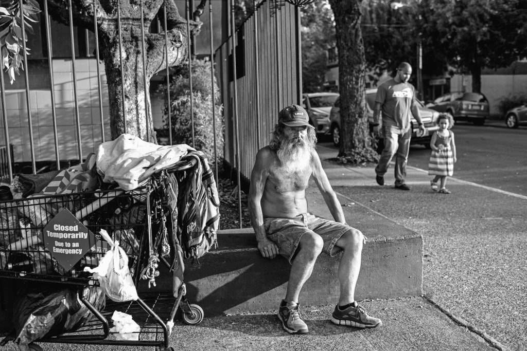 028_kris_9780525655084_art_r1 Mike Stepp, one of Nick's former neighbours who has been homeless for around a decade, prepares to sleep in his regular spot in downtown McMinnville, Oregon, August 7, 2018. (Credit: Lynsey Addario)