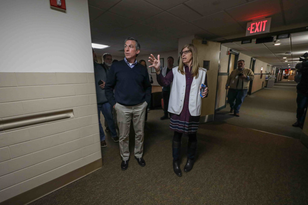 News 2020 – Mar 16 – Governor Carney visit the State Health Operations Center Governor John Carney tours State Health Operations Center with Director of Division of Public Health Dr. Karyl Thomas Rattay on Monday, March 16, 2020, at State Health Operations Center in Smyrna, Del. (Saquan Stimpson for WHYY)