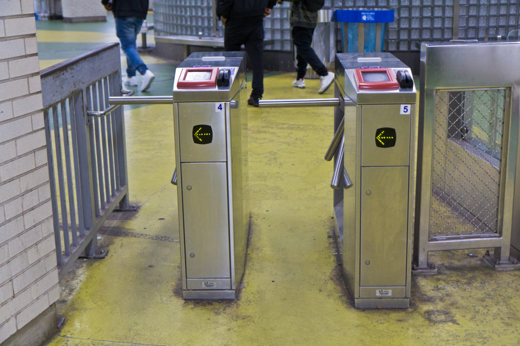 2020 3 10 k paynter turn style SEPTA turnstiles (Kimberly Paynter/WHYY)
