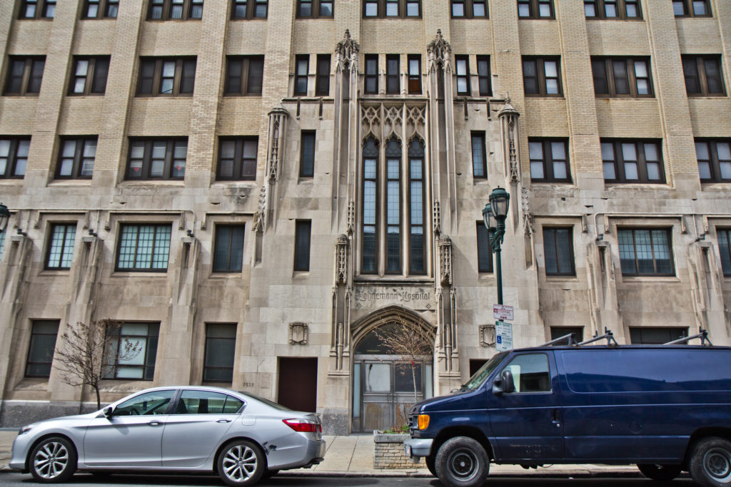 2020 3 11 k paynter hahnemann fresh The shuttered Hahnemann Hospital building in Philadelphia. (Kimberly Paynter/WHYY)
