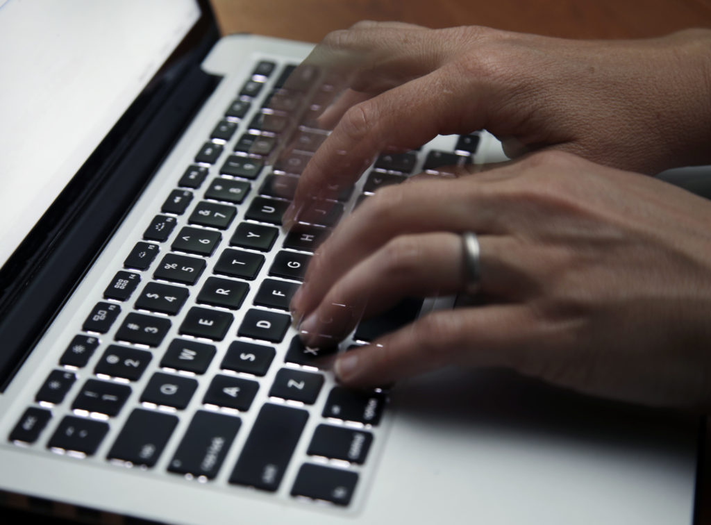 Virus Outbreak-Internet (Elise Amendola/AP Photo File)