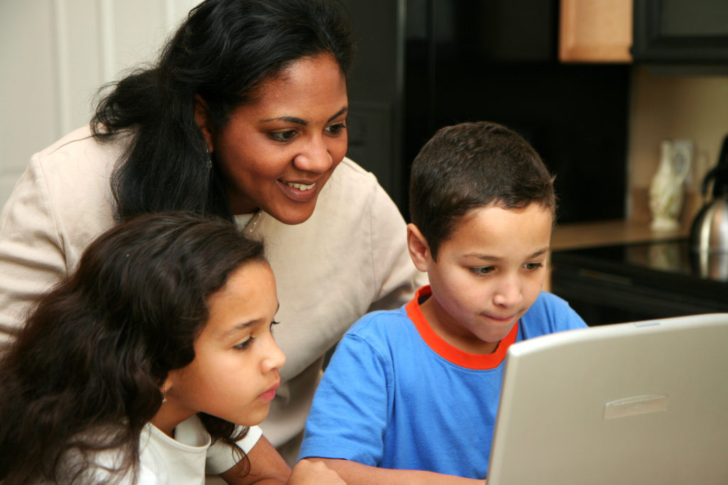 Family On Computer (Bigstock)