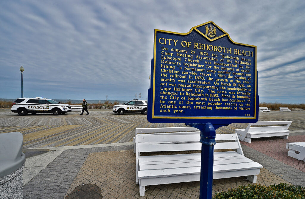 2020-03-21-b-comegys-delaware-rehoboth-beach-beaches-closed-coronavirus-2 The Rehoboth Beach boardwalk (Butch Comegys for WHYY)