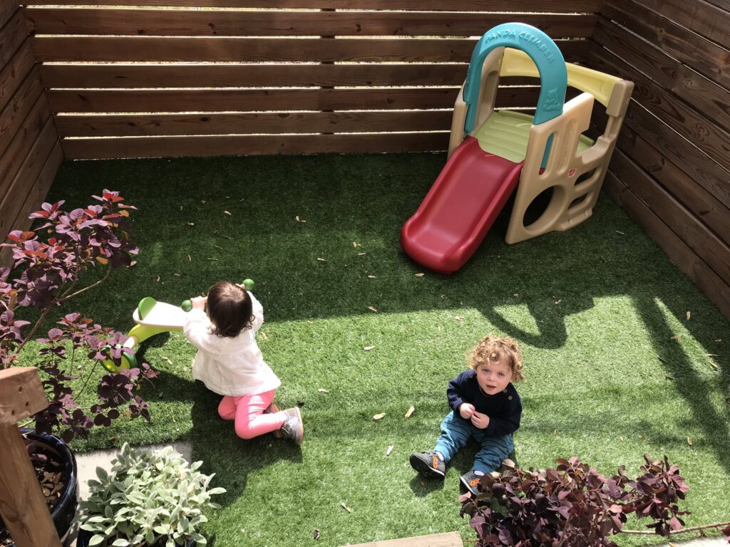 DanielleRivera-EastKensington Danielle and Wil Rivera’s 19-month-old twins play in their newly decorate backyard. (Courtesy of Danielle Rivera)