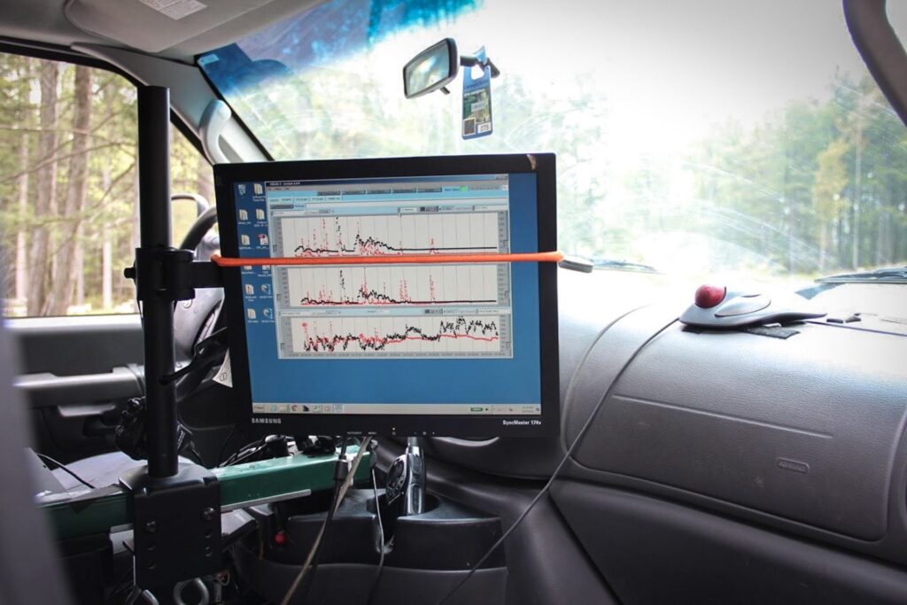 Methane-monitor-NE-PA-1920×1281 Scientists from Carnegie Mellon use mobile labs to detect methane leaks from the natural gas industry. (Reid R. Frazier/StateImpact Pennsylvania)