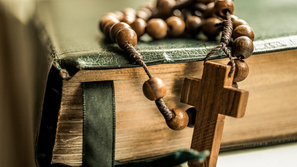 religion_generic_01_james_coleman_unsplash Bible