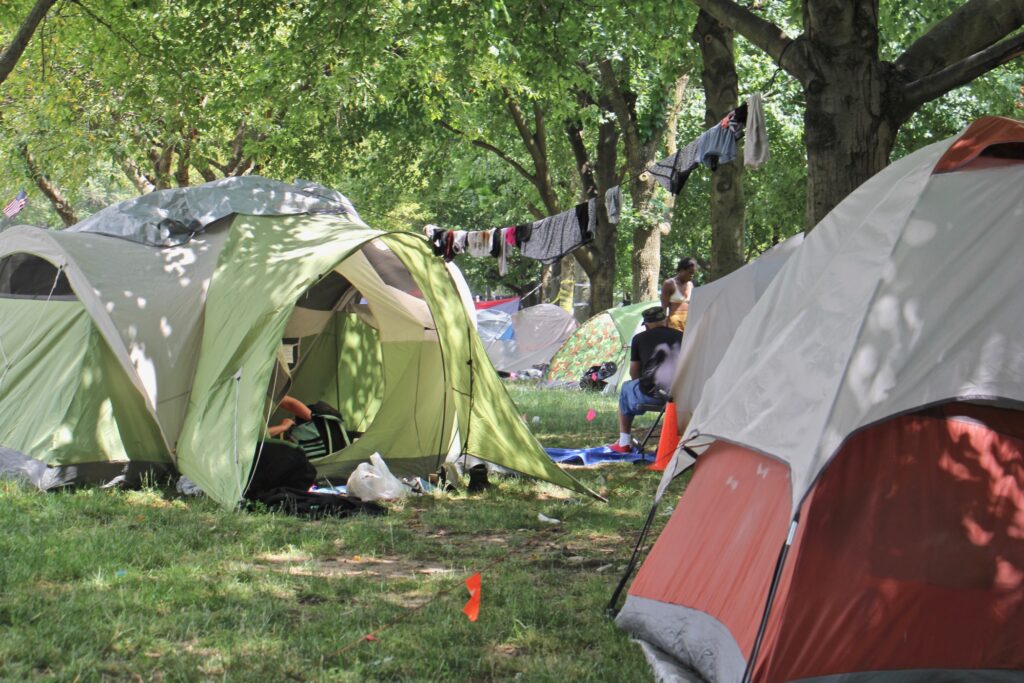 2020 06 23-e lee-philadelphia ben franklin parkway-homeless protest encampment grove Homeless encampment on Ben Franklin Parkway