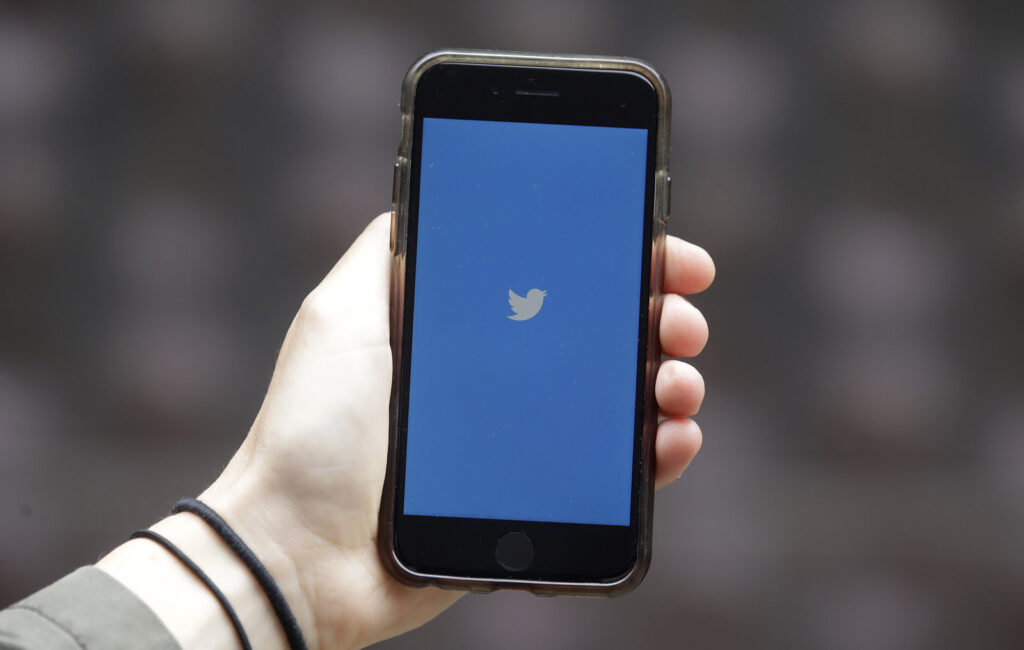 Twitter Twitter