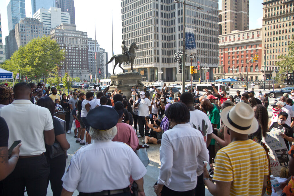 2020 8 10 k paynter anti-violence rally-4 About 150 people gathered outside City Hall in Philadelphia for an anti-gun violence rally on Monday. (Kimberly Paynter/WHYY)