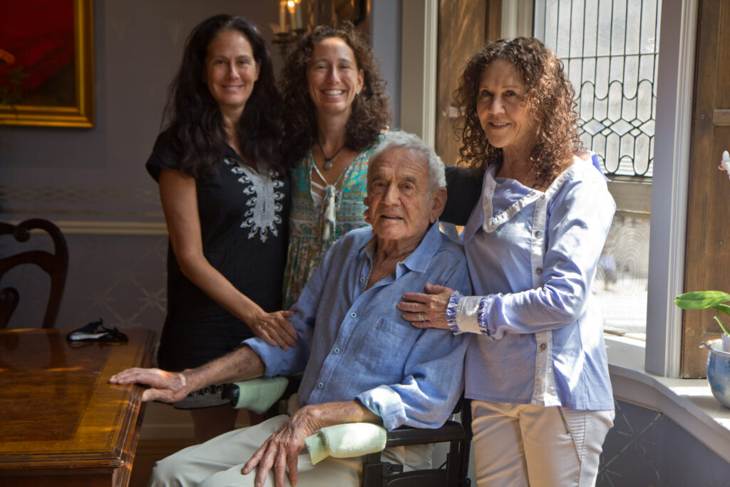 2020 8 19 k paynter avram covid-19 survivor-4 Rita Woidislawsky, Avram Woidislawsky, Gal Jurick and Tal Erez