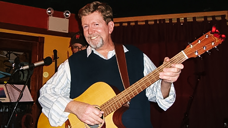 kevinm_9x16 Musician Kevin Mulderig