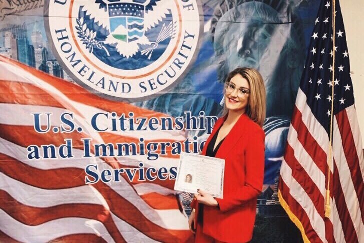 ElviraMendezCitizenshipceremony Elvira Méndez on the day of her citizenship ceremony. (Courtesy of Elvira Méndez/Facebook)