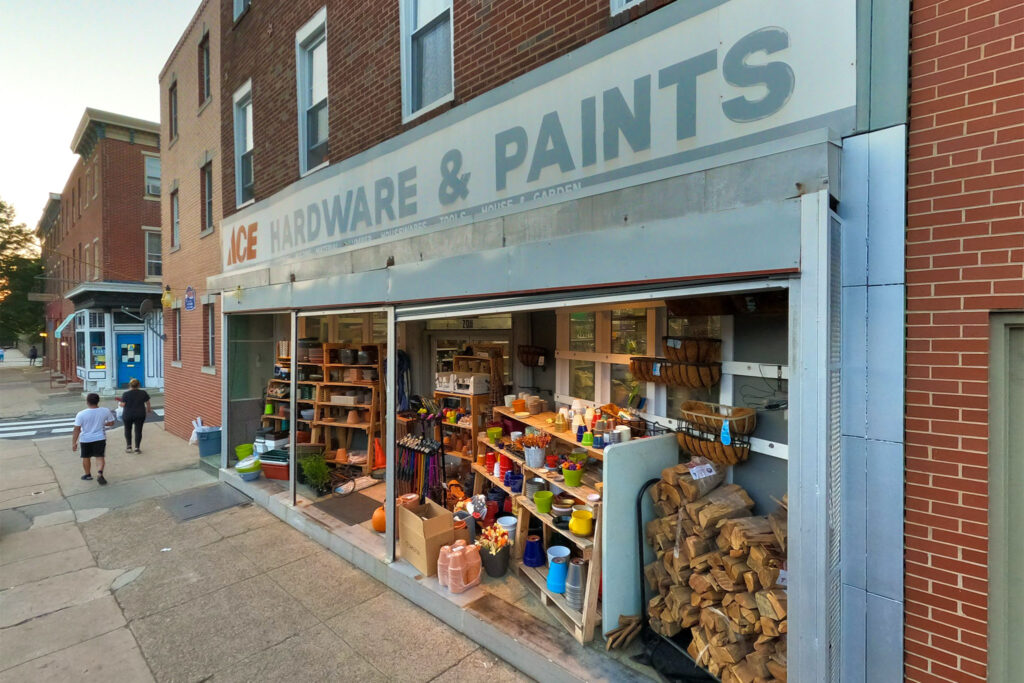 acehardware-retailstore-fairmountave An Ace Hardware store on Fairmount Avenue