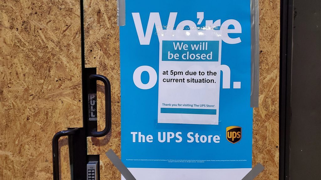 upsstore-boardedup-curfew-closed-1024×576 A boarded up UPS Store at 13th and Chestnut closed early Wednesday. (Mark Henninger/Imagic Digital)