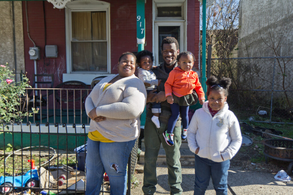 2020 12 10 k paynter family facing eviction-4 Kendra Bowden-Ponder, her husband Quan and their three children Ja’Lissa, 6, Jordyn, 1, and Kayleb, 10 months, are facing eviction. (Kimberly Paynter/WHYY)