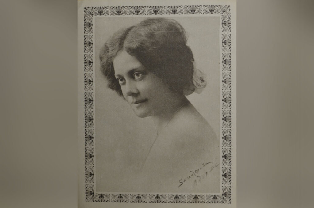 Alice-Dunbar-Nelson_Scurlock-portrait A photograph of Alice Dunbar-Nelson, Washington, D.C. 1915. Photo by Addison Scurlock. (Courtesy of University of Delaware Library, Museums, and Press, Special Collections & Museums, Alice Dunbar-Nelson Papers)