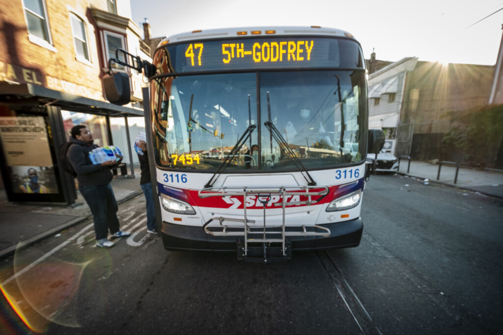 DSCF5013 SEPTA's 47 bus route travels from Whitman Plaza in South Philadelphia to Godfrey Avenue in North Philadelphia. | La ruta 47 de SEPTA viaja desde Whitman Plaza en el sur de Filadelfia hasta Godfrey Avenue en el norte de Filadelfia. (Photo by Bernardo Morillo for WHYY)