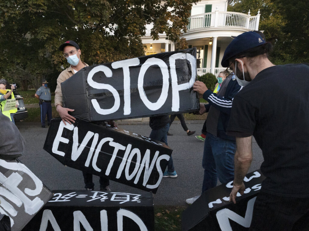 Housing activists erect a 