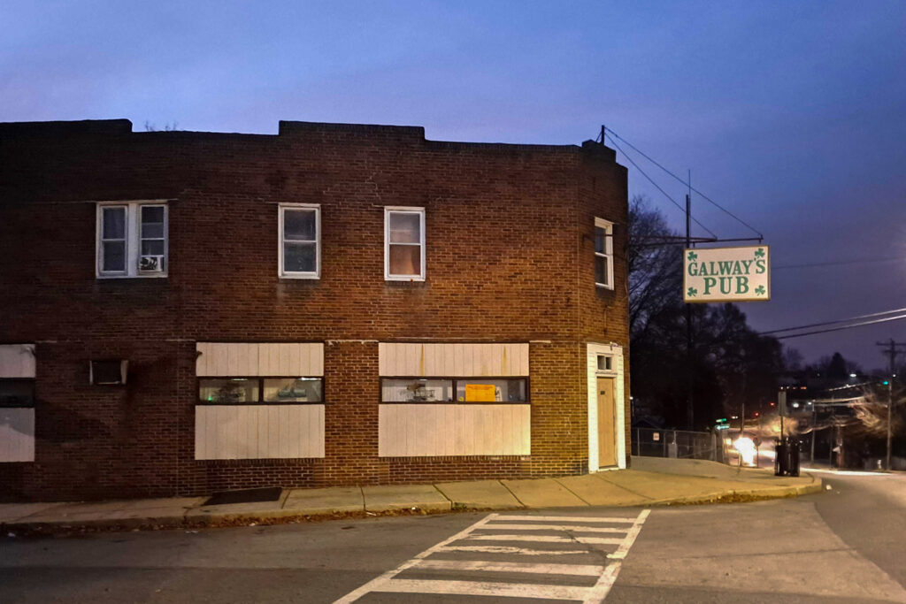 galwayspub-delcobars-xconde Galway's Pub at dusk in Delaware County