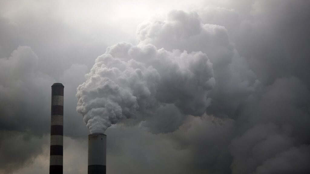 gettyimages-866344282_wide-1920×1080 Water vapor rises from a coal powered power plant stack