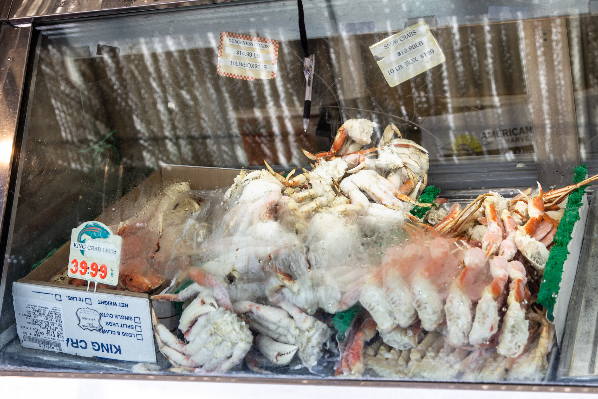 Crabs for sale at Anastasi’s Seafood on Christmas Eve at the Italian Market.