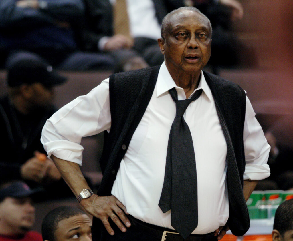CHANEY Temple coach John Chaney watches his players