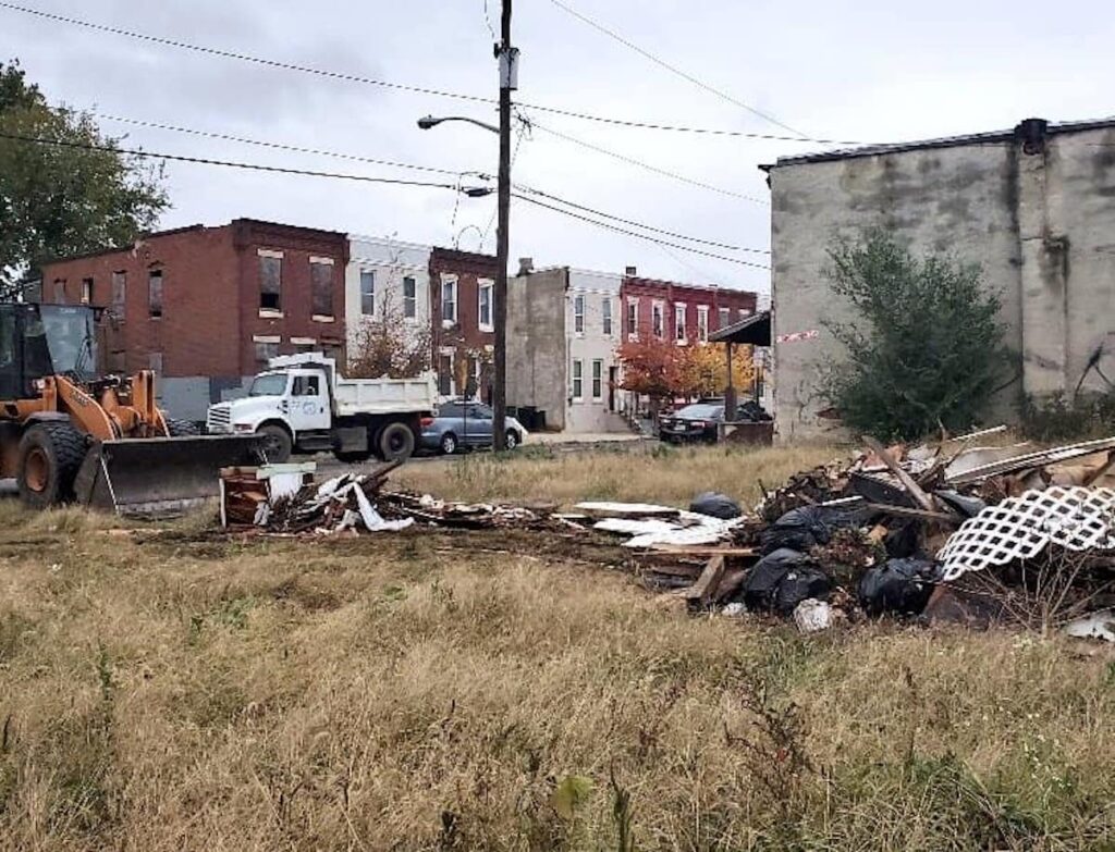 camden_NJ_illegal_dumping_011121_01 An illegal dumping site in Camden