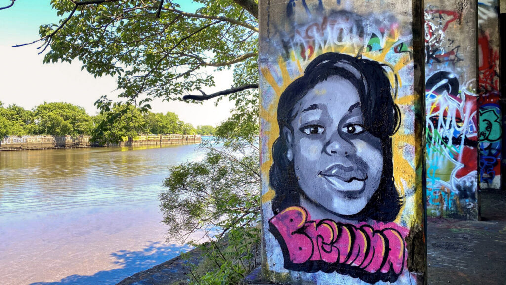 graffitipier-breonnataylor-crop2 A tribute to Breonna Taylor at Graffiti Pier in June 2020.