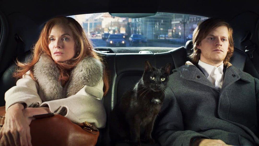 french-exit Michelle Pfeiffer and Lucas Hedges in French Exit