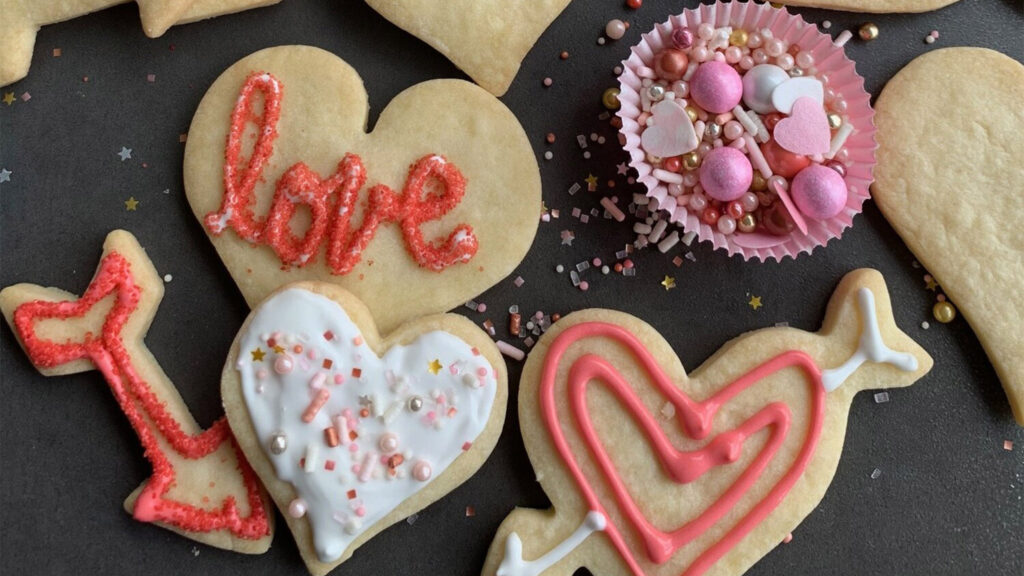 lilpopshop-cookies-valentinesday Get a cookie-decorating kit from Lil Pop ShopLIL POP SHOP
