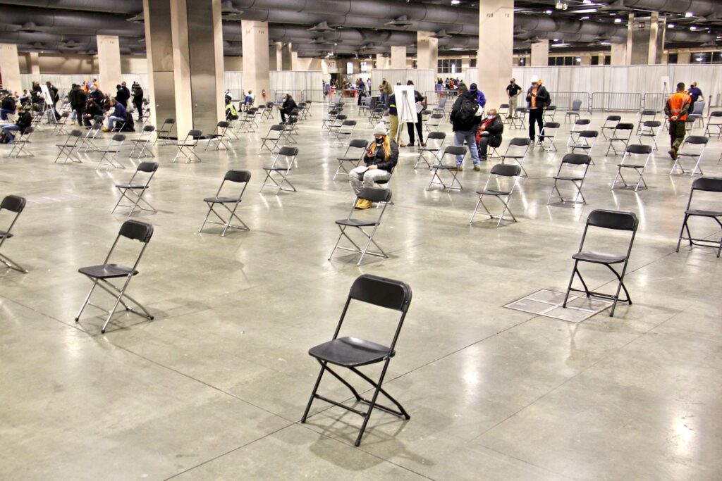2021 03 02-e lee-philadelphia pennsylvania convention center-fema mass vaccine center observation room Chairs are seen inside the FEMA-run vaccination site at Pennsylvania Convention Center