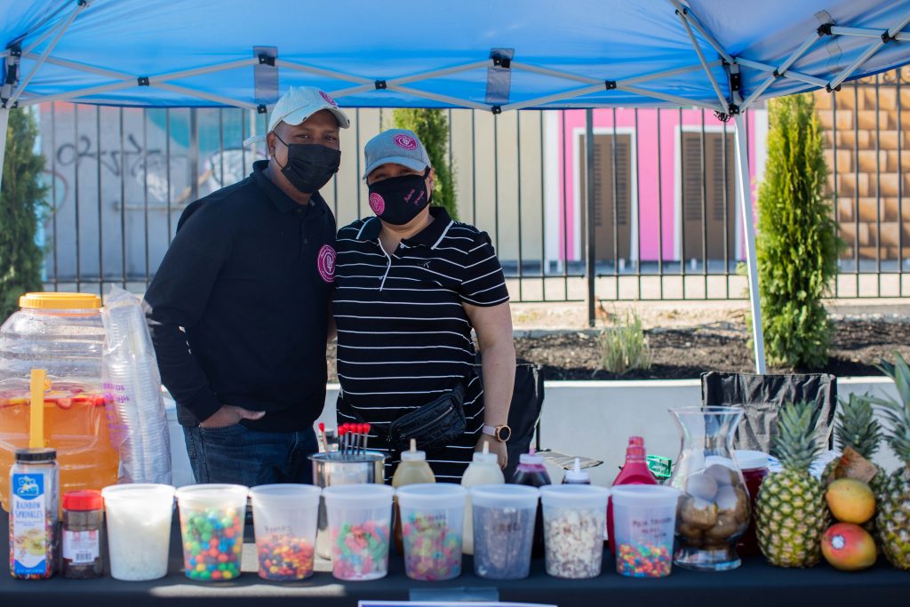 2021-04-18-b-haydu-pennsylvania-north-philadelphia-allegheny-la-placita-market-1 Alexie Encarnación and Yaritza Román of Northeast Philadelphia run an artisanal ice cream business called Helados Chupi Chupi and are regular vendors at La Placita. (Becca Haydu for WHYY)