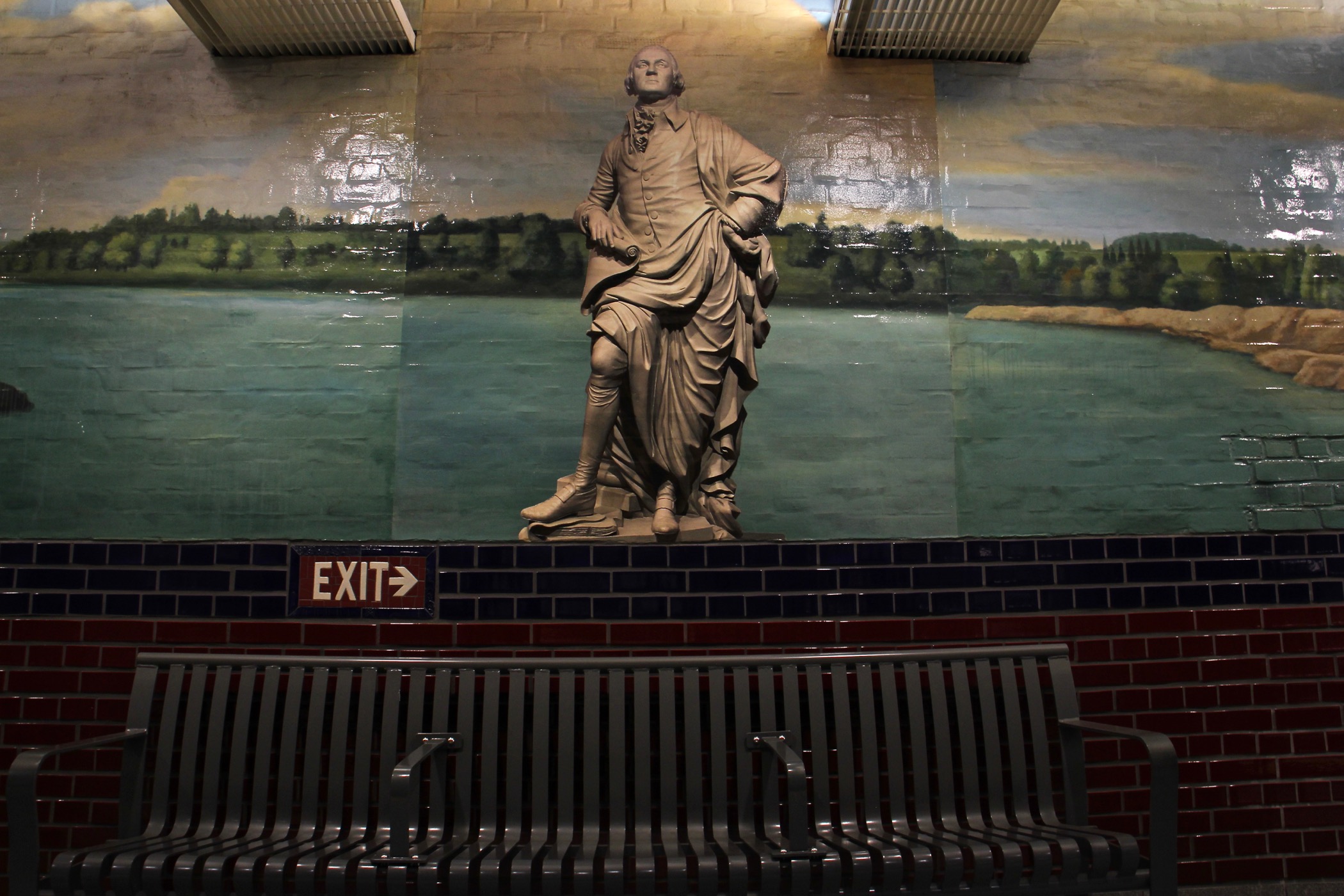 A mural by Tom Judd at the 5th Street/Independence Hall SEPTA Station. (Emma Lee/WHYY)