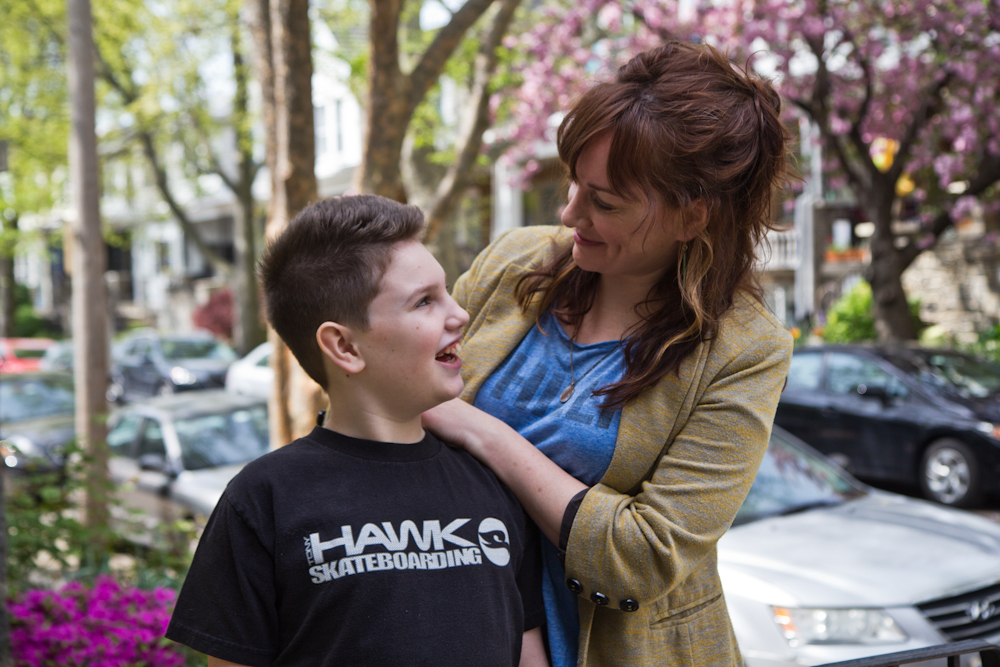 2021 04 20 k paynter adrienne hamilton and bowie-4 Adrienne Hamilton and her son, Bowie, at their home in Philadelphia. (Kimberly Paynter/WHYY)