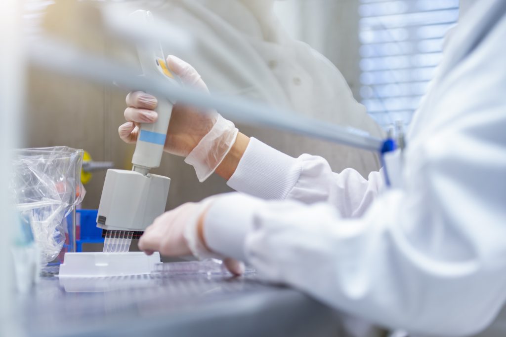 Deaths from COVID-19 are often due to the immune system overreacting to the coronavirus. New drugs to suppress that reaction are showing promise, say researchers. Deaths from COVID-19 are often due to the immune system overreacting to the coronavirus. New drugs to suppress that reaction are showing promise, say researchers. (Westend61/Getty Images)