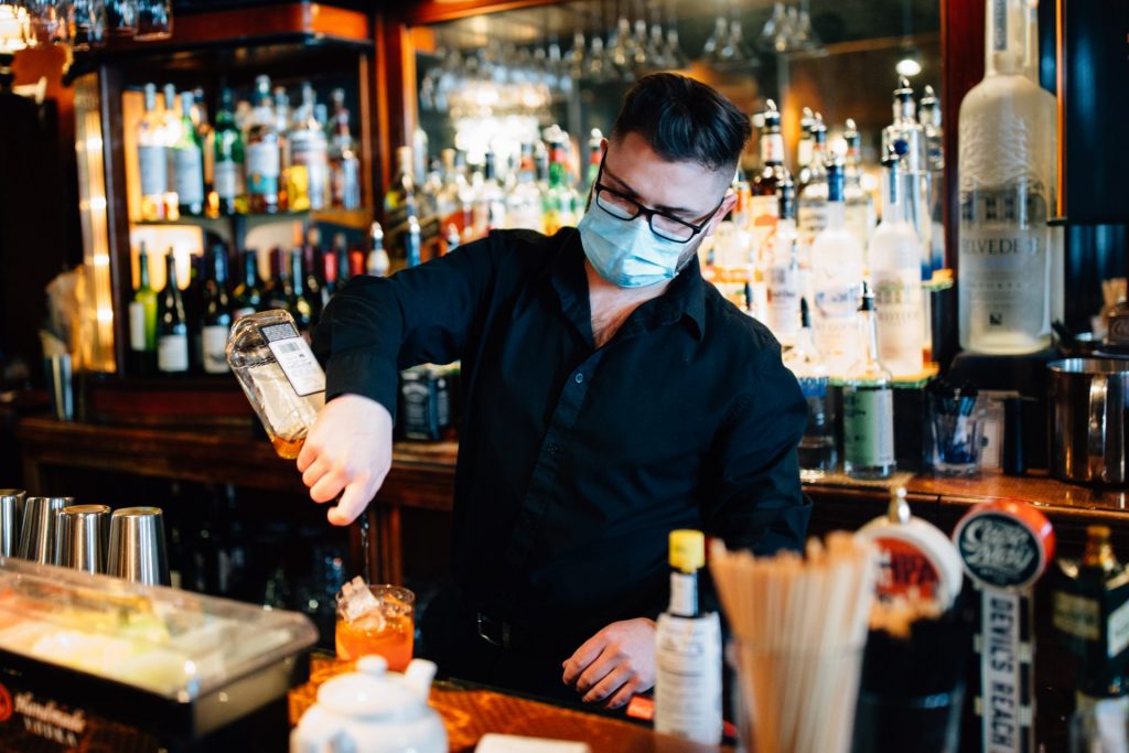 lancrestaurants-1-13-1920×1280 A bartender makes a drink