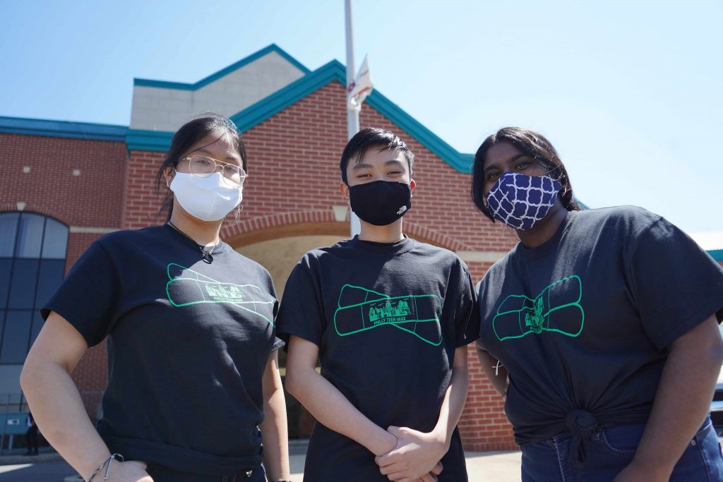 Student-ambassadors-from-L-to-R—Vy-Nguyen,-Andy-Nguyen,-and-Keren-Abraham From left, Philly Teen Vass student ambassadors Vy Nguyen, Andy Nguyen and Keren Abraham. (Kenny Cooper/WHYY)