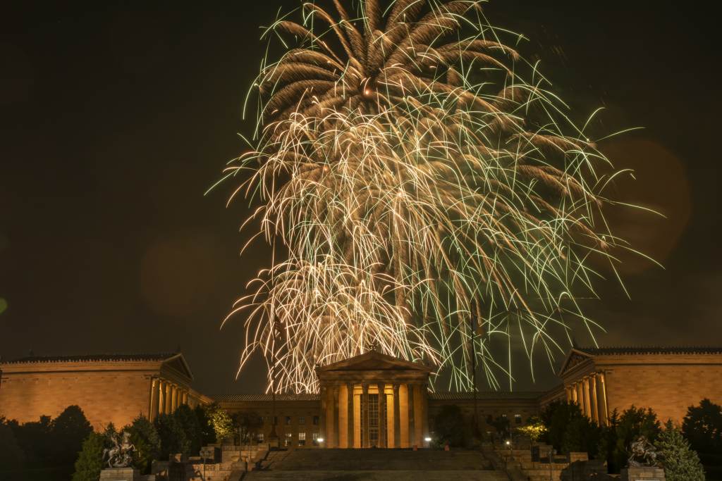 Fourth of July fieworks over Art Museum