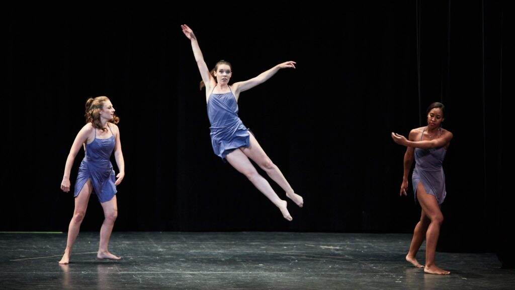 NC5A6126-1024×576 Dancers dance onstage.