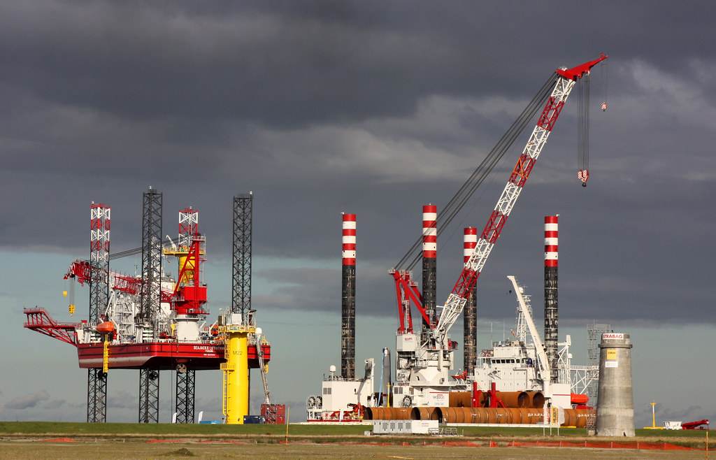 Wolfgang.-W.-under-CC-BY-2.0 Offshore wind farm under construction.