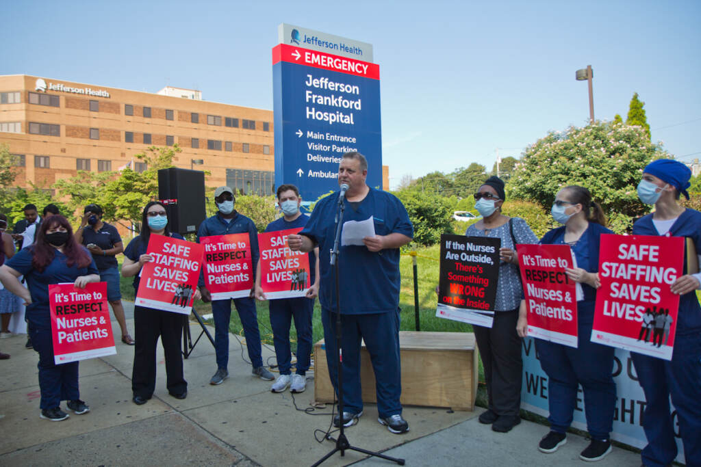 Nurses rally outside Jefferson Hospital