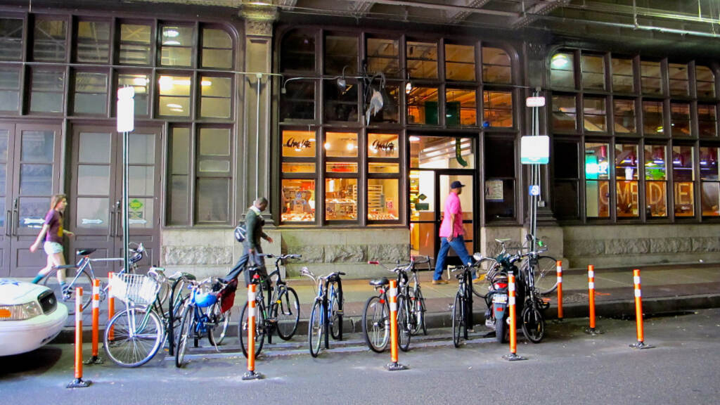 bikecorral-readingterminal