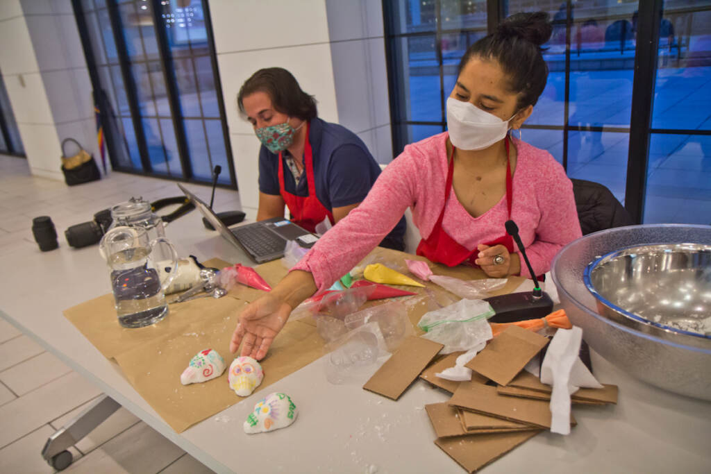 2021 10 28 k paynter dia de los muertos sugar skull workshop-2 Ivonne Pinto-García with the Philadelphia Folklore Project teaches a Calavera (sugar skull) making workshop at the Free Library in Center City on October on October 26, 2021. (Kimberly Paynter/WHYY)