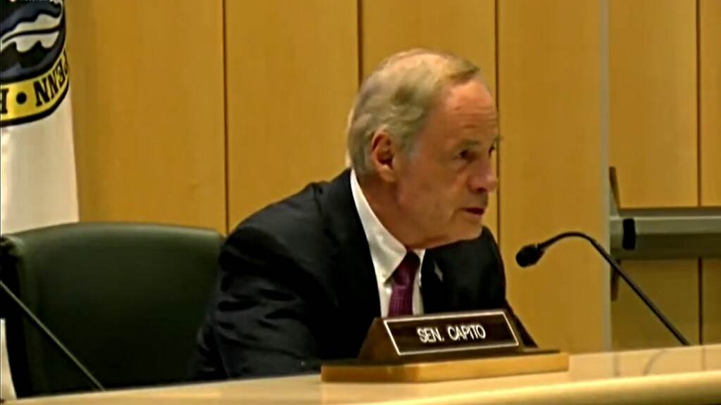 U.S. Sen. Tom Carper U.S. Sen. Tom Carper of Delaware hosted a field hearing of the Senate Environment and Public Works Committee on water quality issues Friday morning