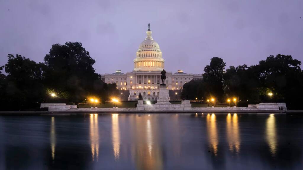 gettyimages-1235725780_wide-33a3ac60c3b4d4944b2a7730ac98f3185fd5597f-s1600-c85 WASHINGTON, DC - OCTOBER 06: A view of the U.S. Capitol at dawn on Wednesday morning October 6, 2021 in Washington, DC