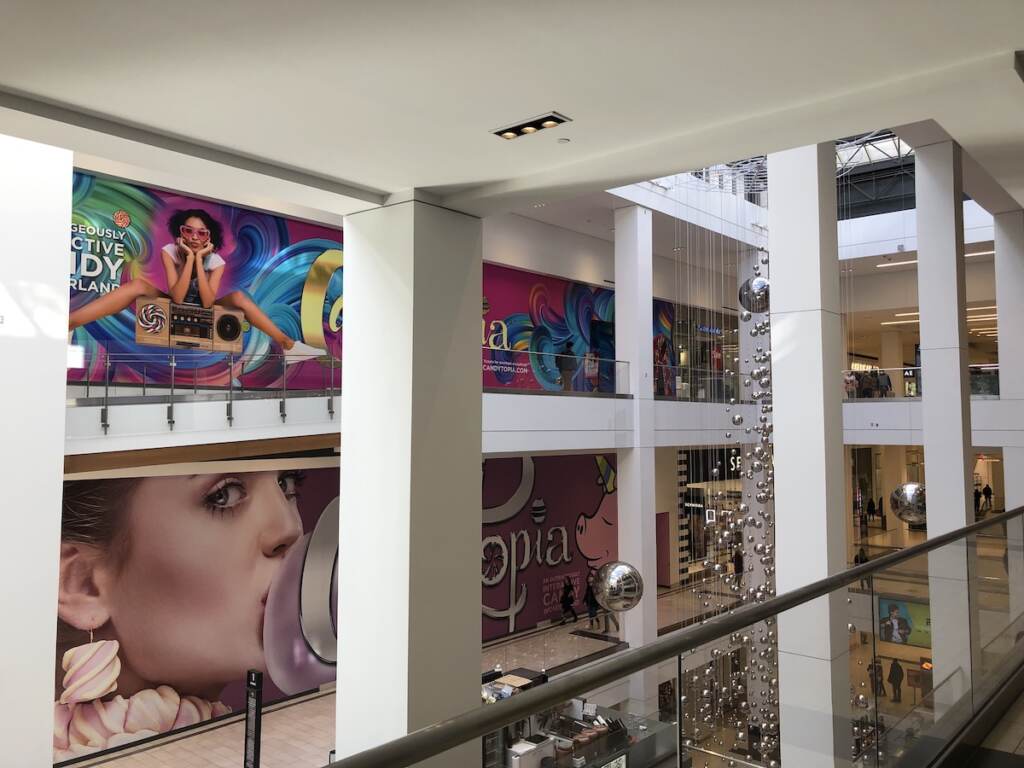 Philadelphia's Fashion District mall at 9th and Market streets boasted small crowds on Black Friday