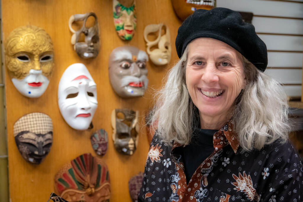 Local batik artist Laura Cohn’s pop up Indonesian craft show in Mt Airy celebrates Indonesian culture and traditions through dancing and painting. (Courtesy of Adam Cohn)