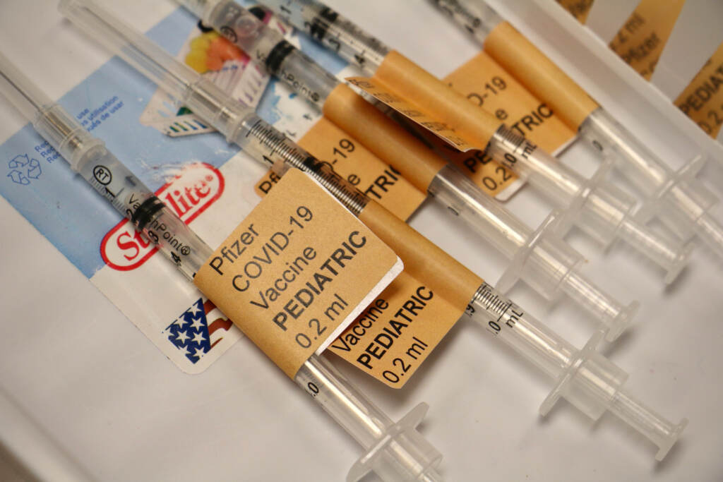2021 12 09-e lee-philadelphia universal institute charter school-mobile covid 19 vaccine clinic pediatric doses Pediatric doses of the Pfizer COVID-19 vaccine are prepared at the Jefferson COVID-19 mobile unit clinic at Universal Institute Charter School in South Philadelphia